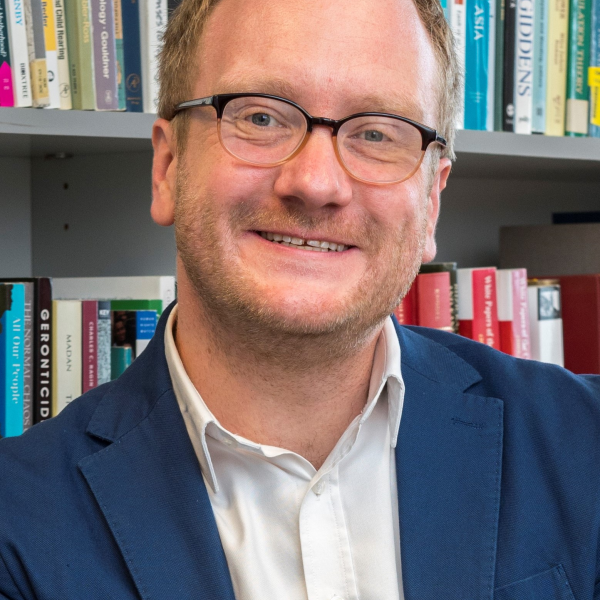 Prof. Stuart GIETEL-BASTEN