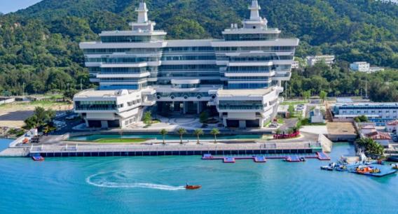 香山海洋科技港是中國第一個無人船產業基地。