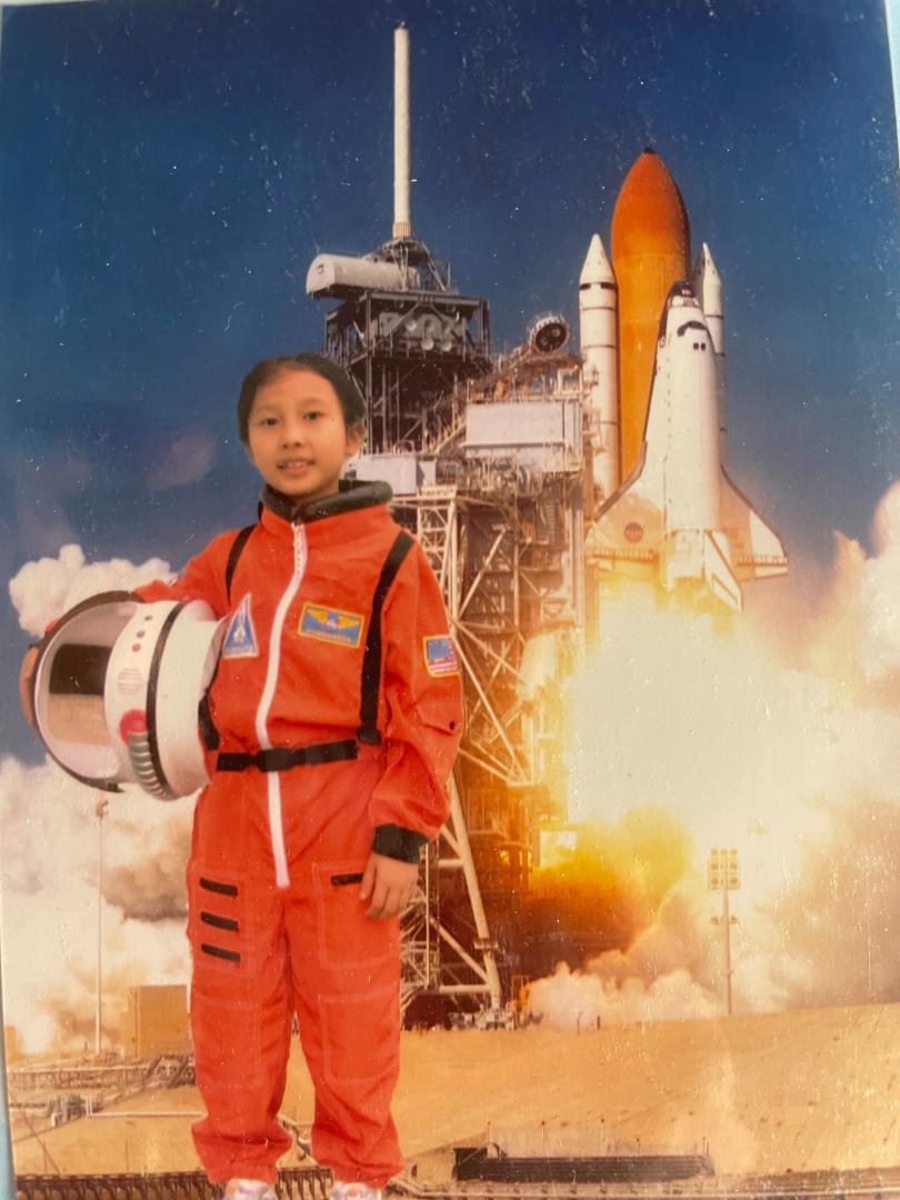 慧音八歲時參予了一個太空STEM工作坊，啟發了她對物理科學的興趣。這是她其中一個少數除乒乓球以外的課後活動。