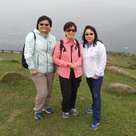 Prof. Ip (middle) likes hiking in her leisure time.