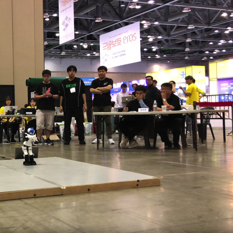 HKUST Became the First Hong Kong Team to Win in Sports Dance Category of Intelligent Robot Contest in Seoul